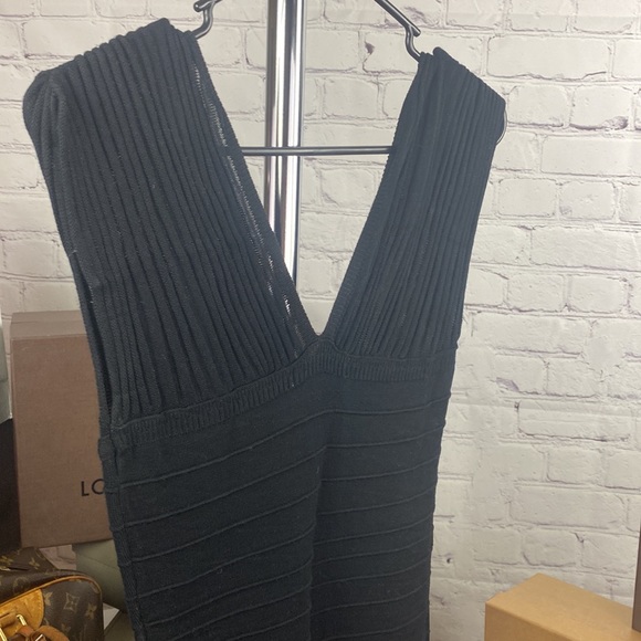 Wow Couture Sleeveless thick body conscious size S ( Small) thick material. - Picture 4 of 6